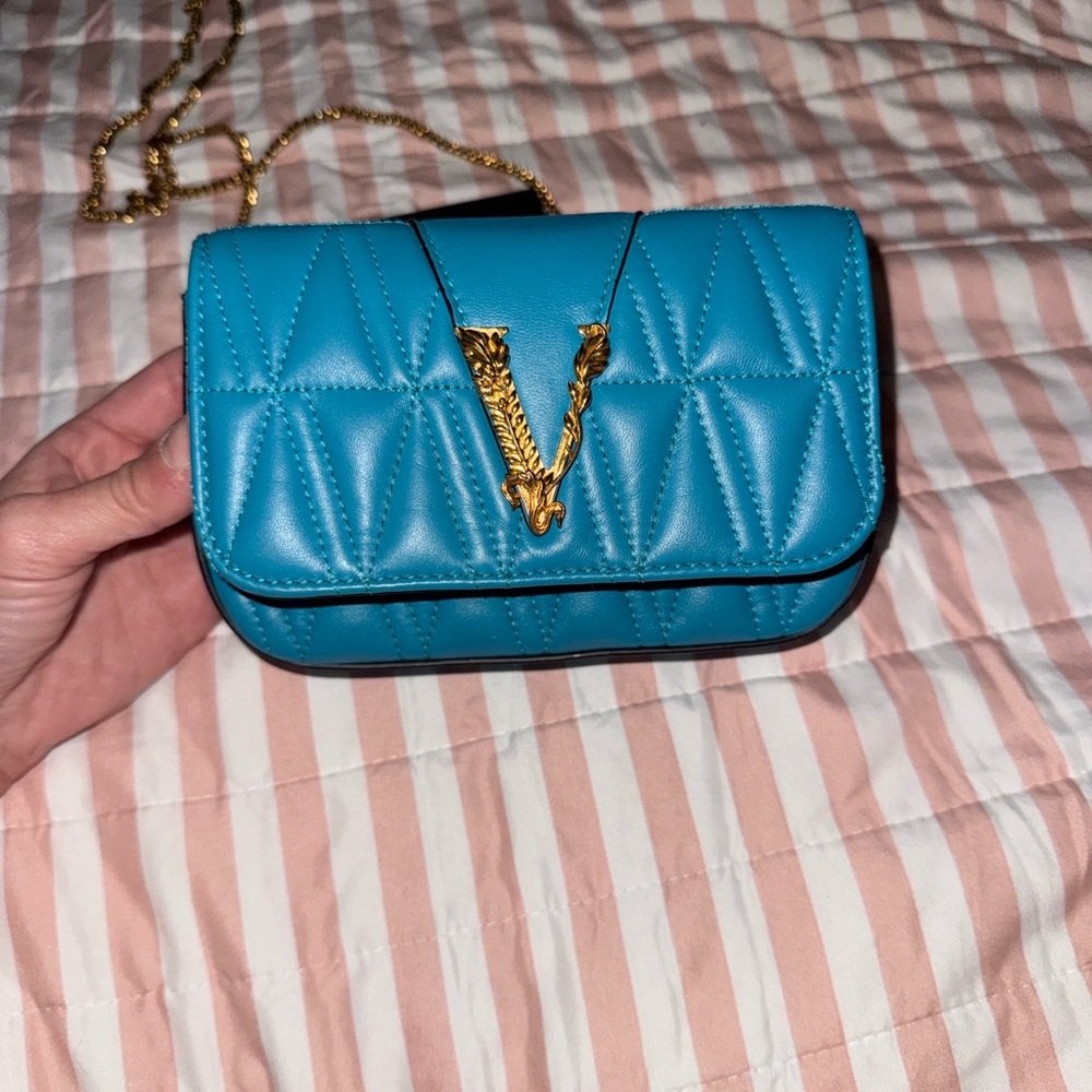 NWT Versace Virtus Bright Teal (blue) Mini Quilted Bag with Gold Chain! - Picture 2 of 9